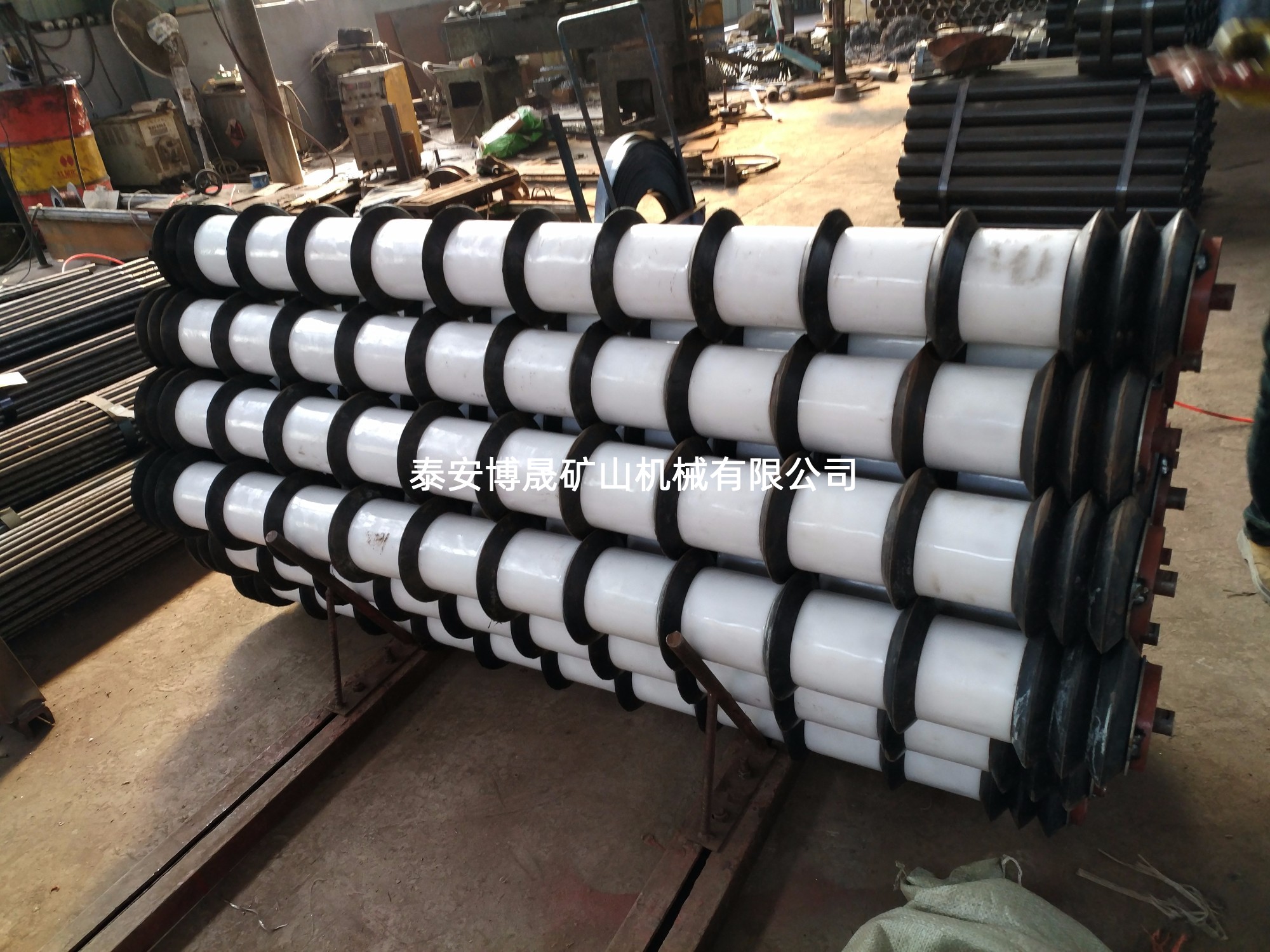 托輥、滾筒、托輥支架-泰安博晟礦山機械有限公司 托輥、滾筒、托輥支架-泰安博晟礦山機械有限公司
